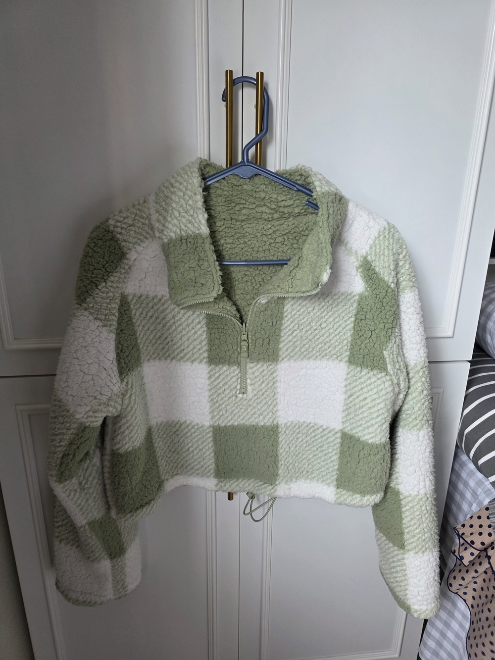 Buffbunny Cropped Fleece
Half-Zip Sherpa Pullover Jacket - Sage/White